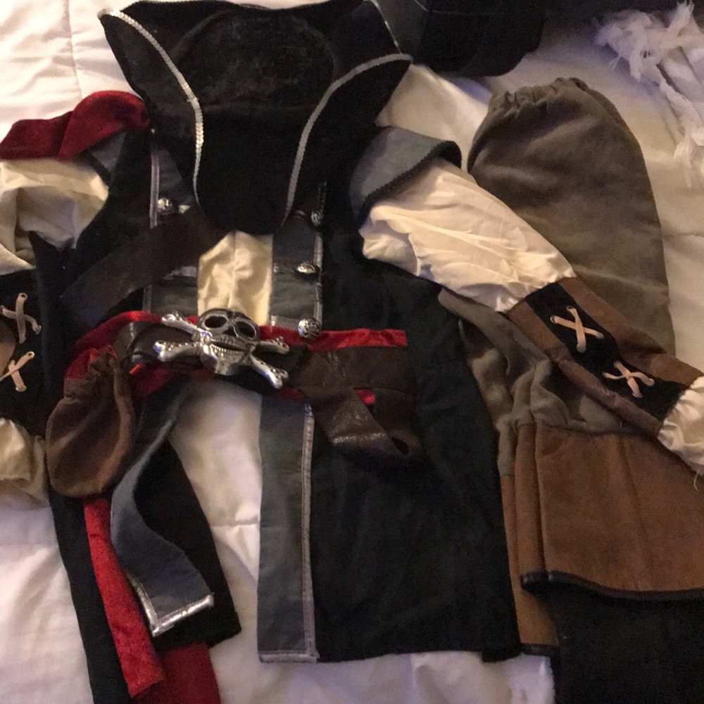 Boys pirate costume